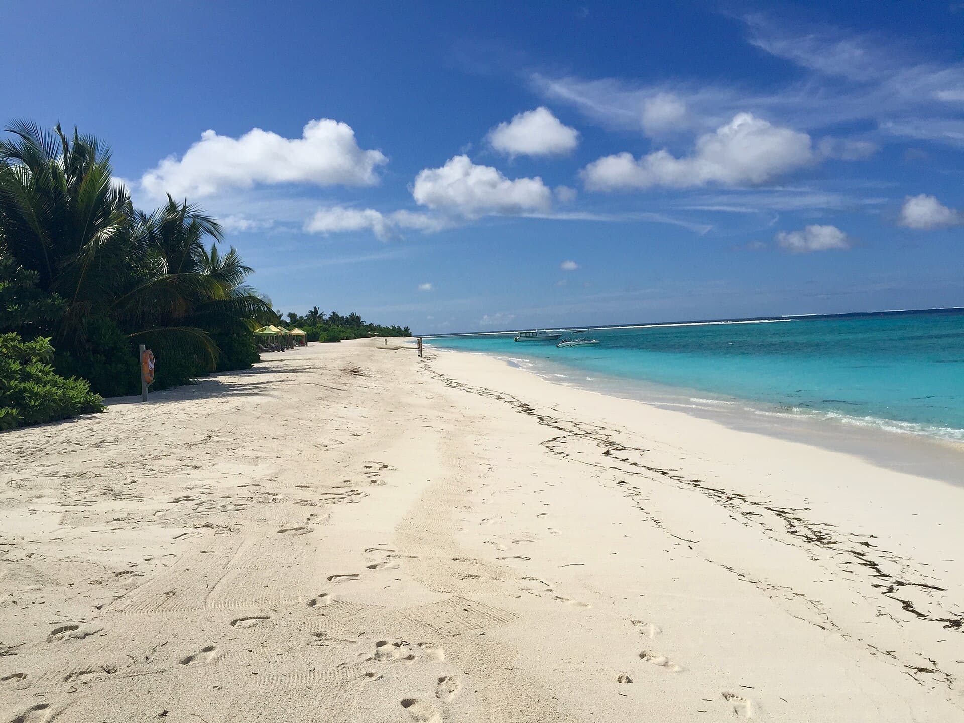 Beach (21738645591)